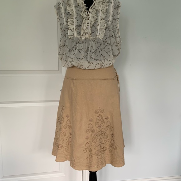 TAN LINEN & RAYON A-LINE MIDI SKIRT WITH SEQUIN EMBROIDERY / 14 - Picture 3 of 6